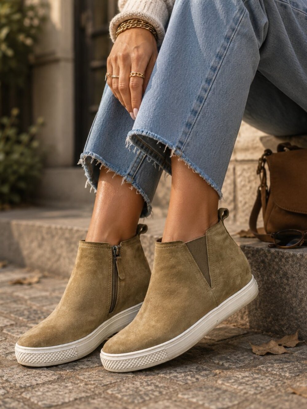 Caslon Cnaidy-Lea Suede Wedge Sneakers – Tan – Women’s Size 5.5M (A-1516)